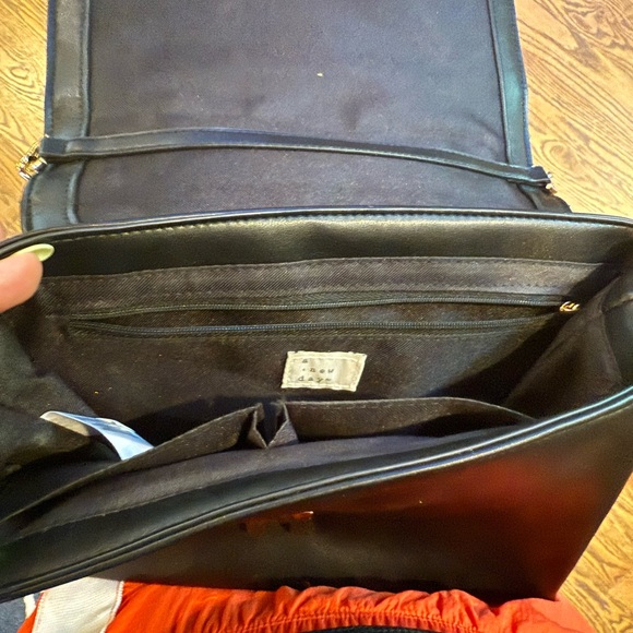 a new day Black quilted purse - Picture 2 of 4